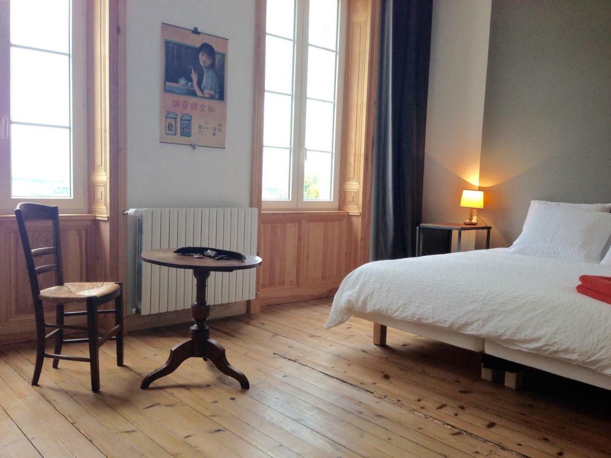 Bed and Breakfast Le Dojo Du Plessis Mareuil  Экстерьер фото