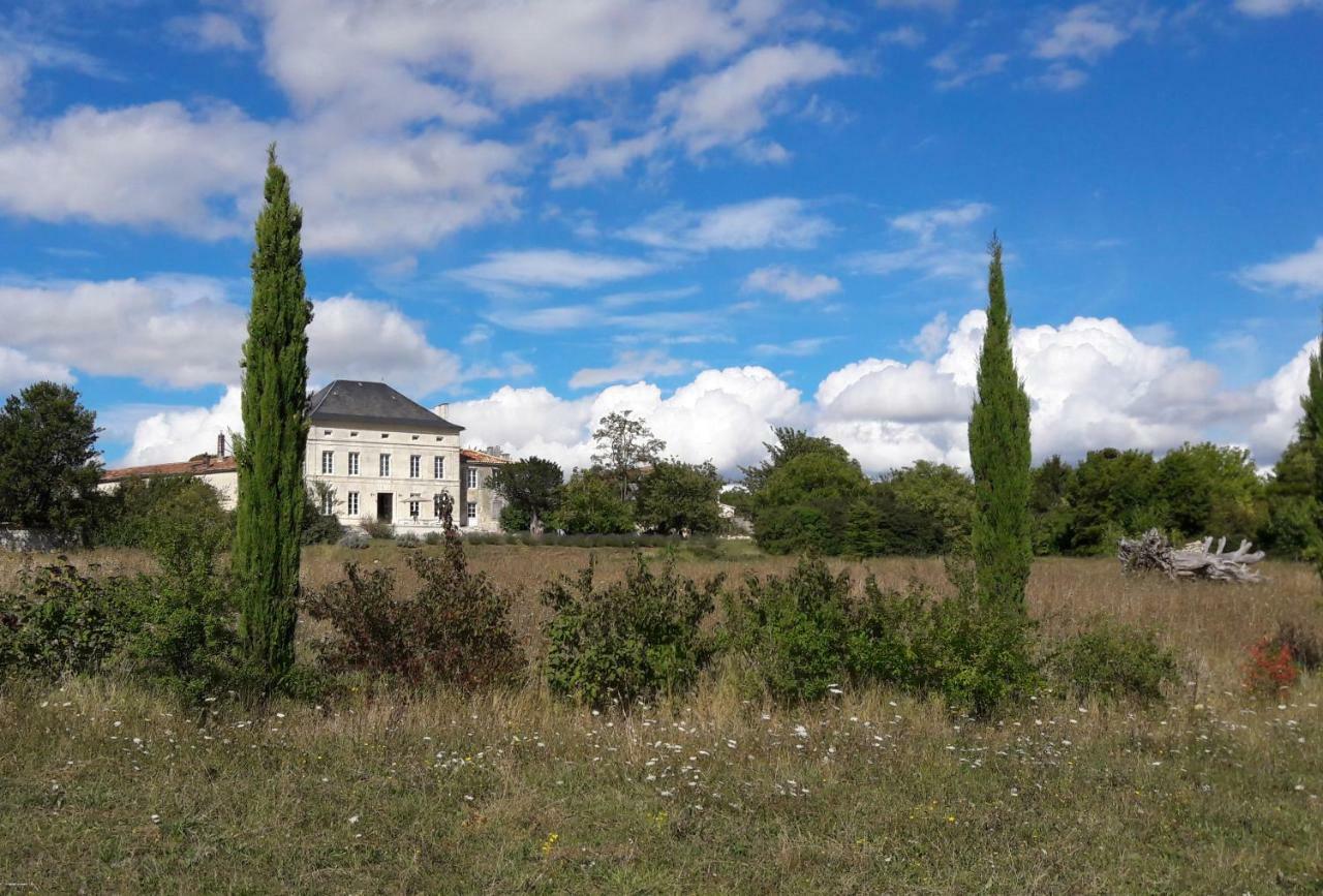 Bed and Breakfast Le Dojo Du Plessis Mareuil  Экстерьер фото